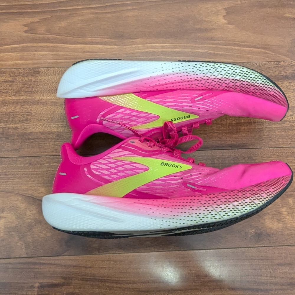Brooks Women's Pink and Green Athletic Shoes - Picture 4 of 12